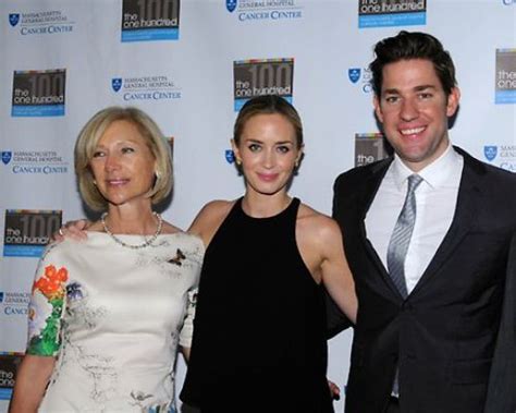 mary claire krasinski|What Does John Krasinski’s Mother Mary Claire。